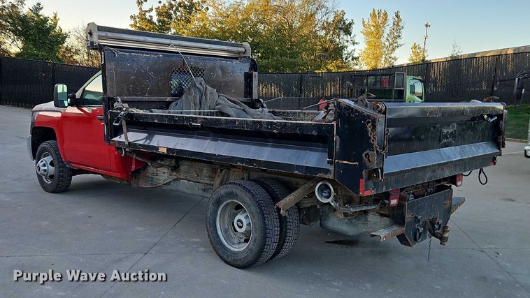image for item EO4732 2015 Chevrolet Silverado 3500 dump bed pickup truck