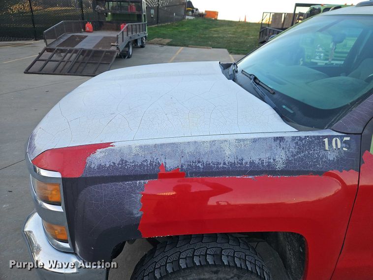 image for item EO4732 2015 Chevrolet Silverado 3500 dump bed pickup truck