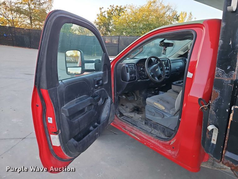 image for item EO4732 2015 Chevrolet Silverado 3500 dump bed pickup truck