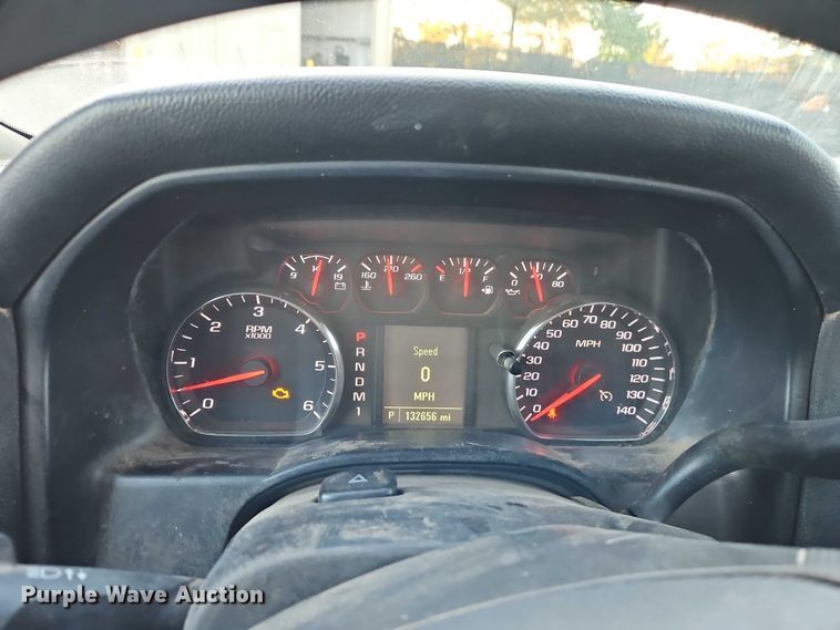 image for item EO4732 2015 Chevrolet Silverado 3500 dump bed pickup truck