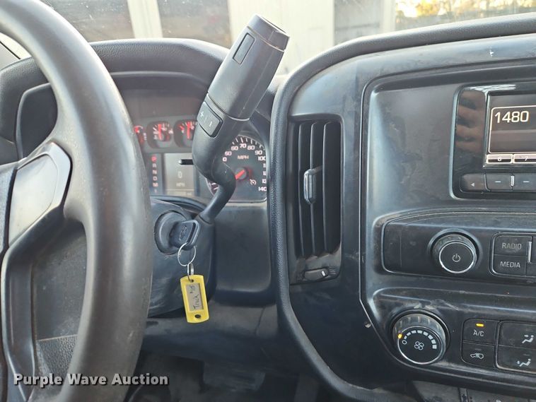 image for item EO4732 2015 Chevrolet Silverado 3500 dump bed pickup truck