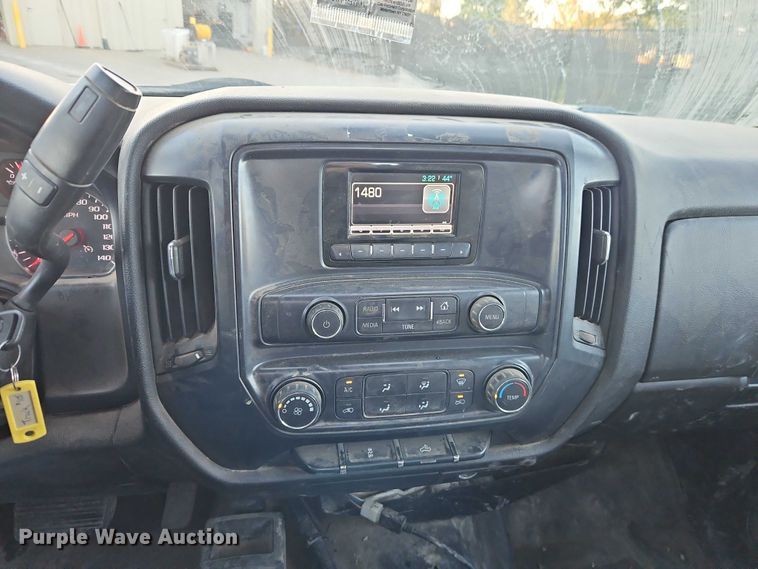 image for item EO4732 2015 Chevrolet Silverado 3500 dump bed pickup truck