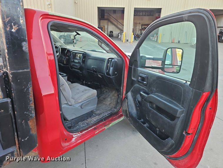 image for item EO4732 2015 Chevrolet Silverado 3500 dump bed pickup truck