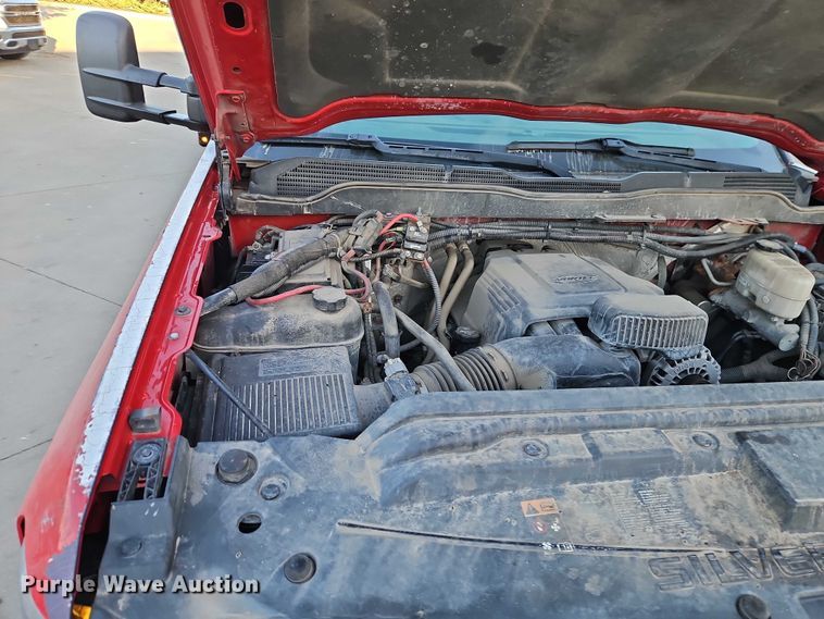 image for item EO4732 2015 Chevrolet Silverado 3500 dump bed pickup truck