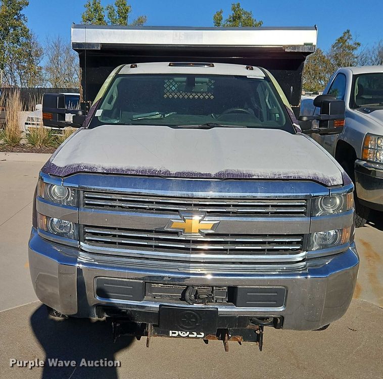 image for item EO4734 2016 Chevrolet Silverado 3500 dump bed pickup truck