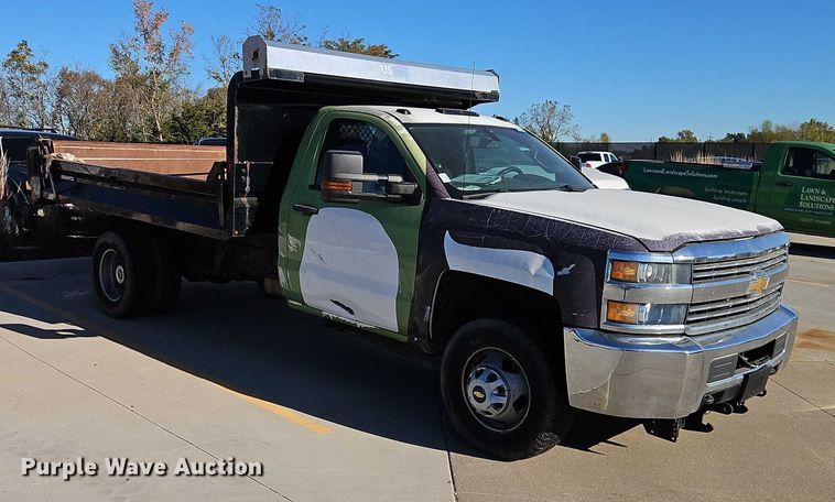 image for item EO4734 2016 Chevrolet Silverado 3500 dump bed pickup truck