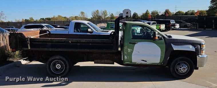 image for item EO4734 2016 Chevrolet Silverado 3500 dump bed pickup truck