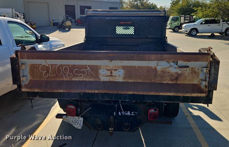 image for item EO4734 2016 Chevrolet Silverado 3500 dump bed pickup truck