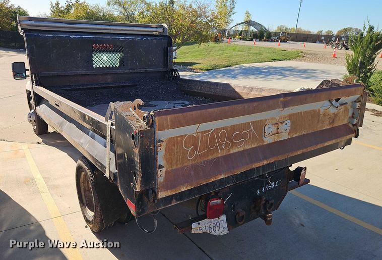 image for item EO4734 2016 Chevrolet Silverado 3500 dump bed pickup truck