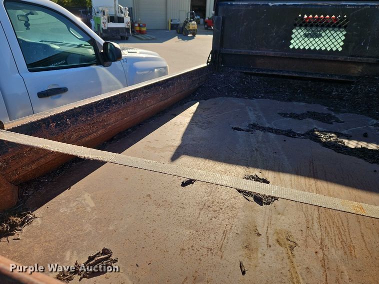 image for item EO4734 2016 Chevrolet Silverado 3500 dump bed pickup truck