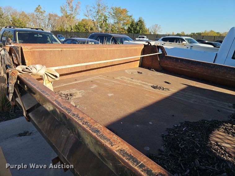 image for item EO4734 2016 Chevrolet Silverado 3500 dump bed pickup truck