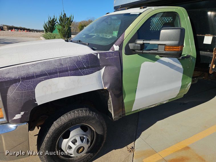 image for item EO4734 2016 Chevrolet Silverado 3500 dump bed pickup truck