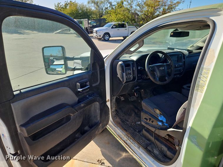 image for item EO4734 2016 Chevrolet Silverado 3500 dump bed pickup truck