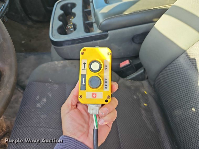 image for item EO4734 2016 Chevrolet Silverado 3500 dump bed pickup truck