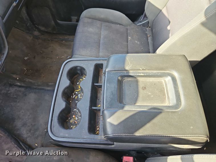 image for item EO4734 2016 Chevrolet Silverado 3500 dump bed pickup truck