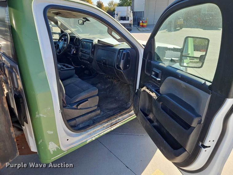 image for item EO4734 2016 Chevrolet Silverado 3500 dump bed pickup truck