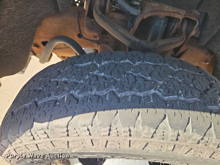 image for item EO4734 2016 Chevrolet Silverado 3500 dump bed pickup truck