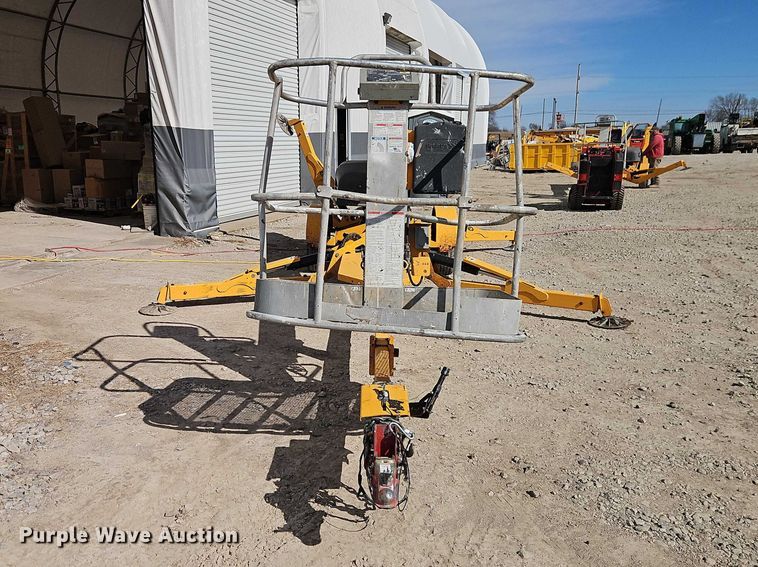image for item EO7036 2015 Houlette 3632T boom lift