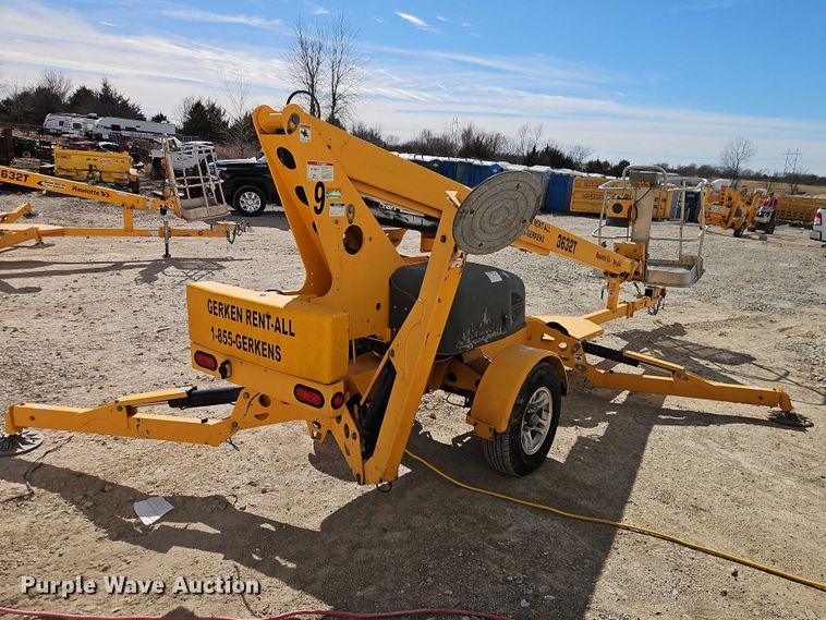 image for item EO7036 2015 Houlette 3632T boom lift