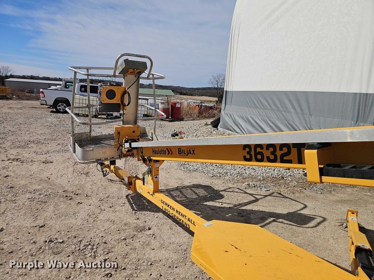 image for item EO7036 2015 Houlette 3632T boom lift