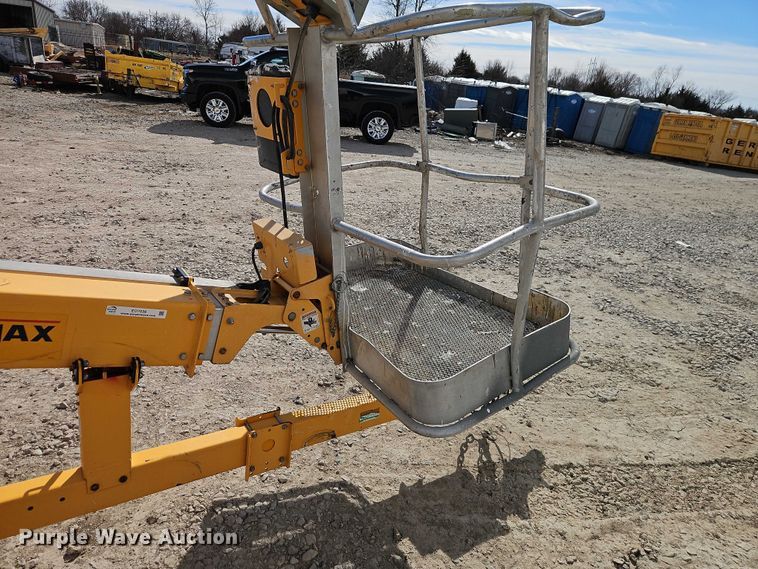 image for item EO7036 2015 Houlette 3632T boom lift