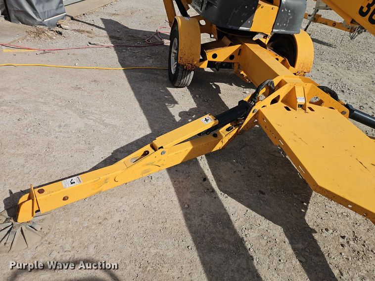 image for item EO7036 2015 Houlette 3632T boom lift