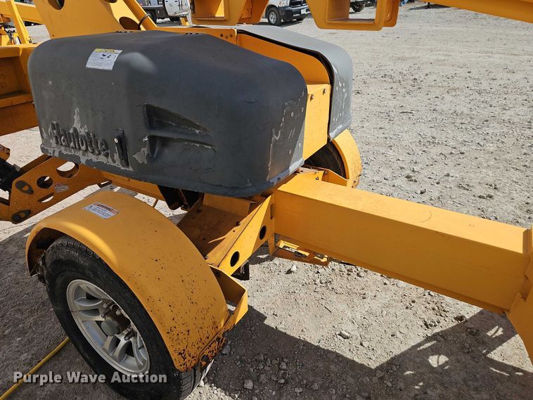 image for item EO7036 2015 Houlette 3632T boom lift