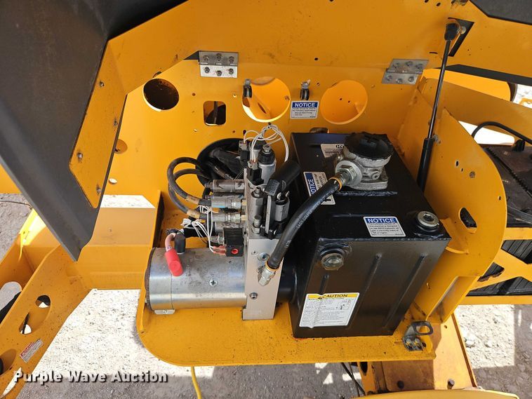 image for item EO7036 2015 Houlette 3632T boom lift