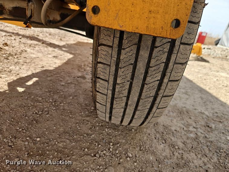 image for item EO7036 2015 Houlette 3632T boom lift