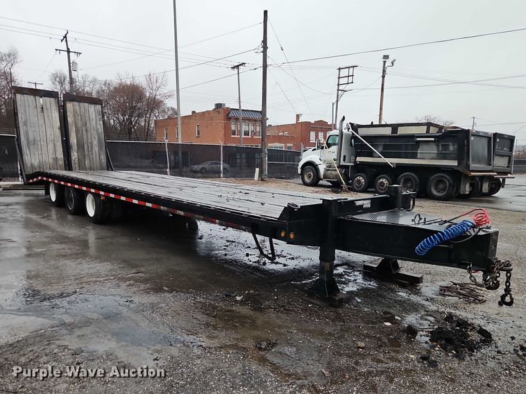 image for item EO7059 2019 Kaufman Trailers equipment trailer
