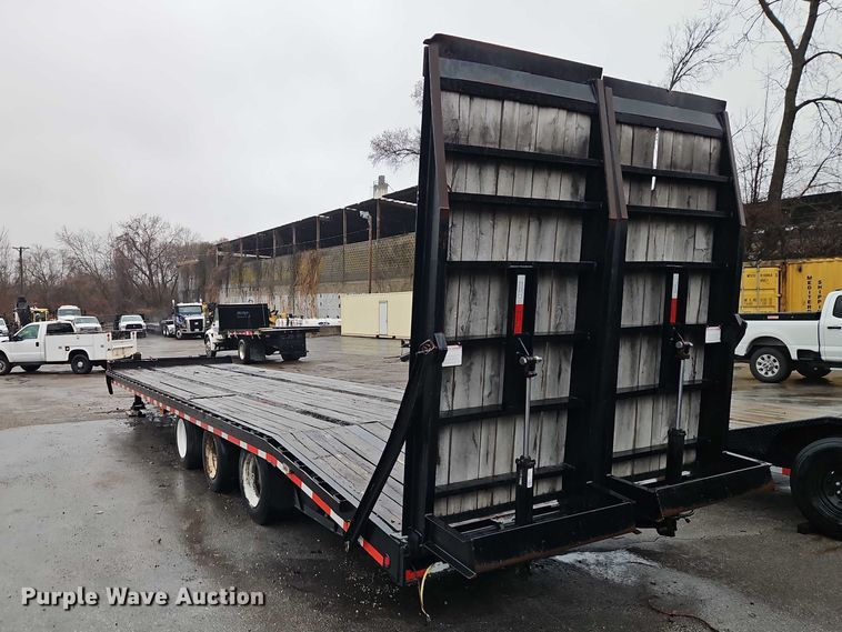 image for item EO7059 2019 Kaufman Trailers equipment trailer