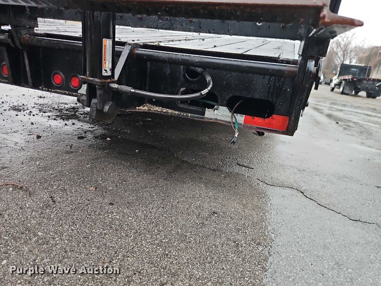 image for item EO7059 2019 Kaufman Trailers equipment trailer