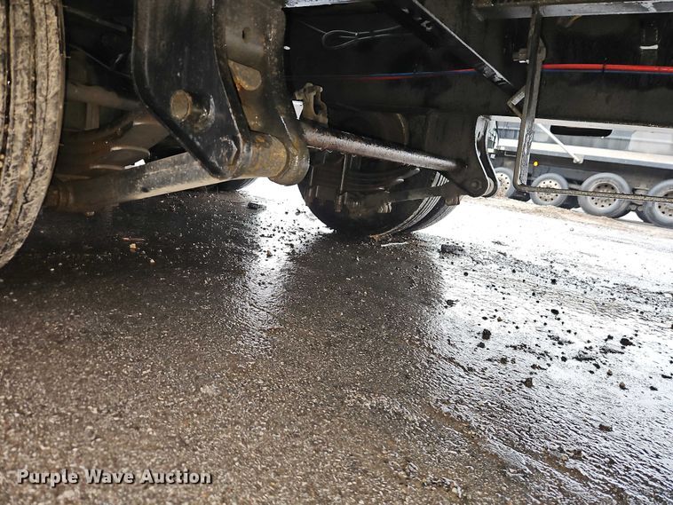 image for item EO7059 2019 Kaufman Trailers equipment trailer