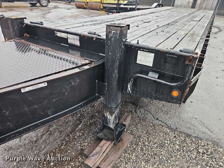 image for item EO7059 2019 Kaufman Trailers equipment trailer