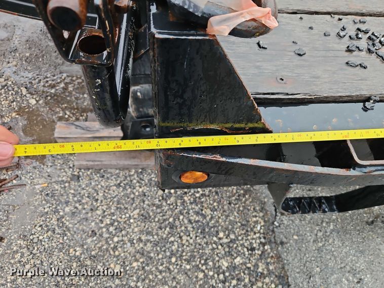 image for item EO7059 2019 Kaufman Trailers equipment trailer