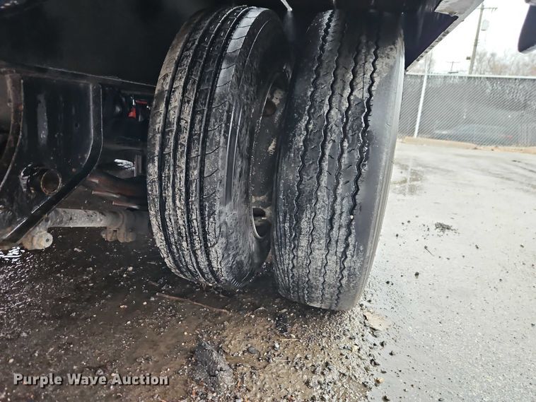 image for item EO7059 2019 Kaufman Trailers equipment trailer