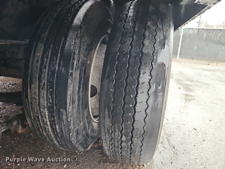 image for item EO7059 2019 Kaufman Trailers equipment trailer