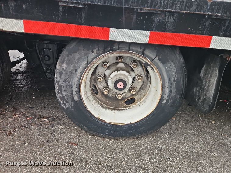 image for item EO7059 2019 Kaufman Trailers equipment trailer