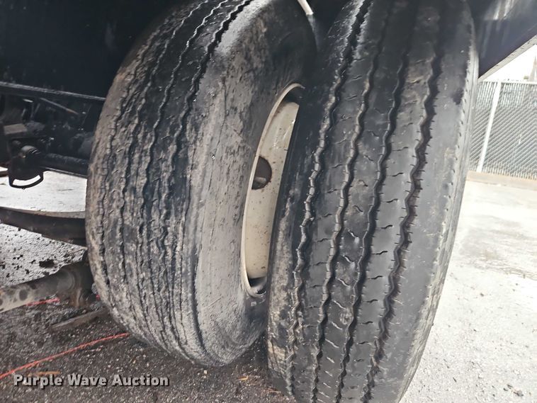 image for item EO7059 2019 Kaufman Trailers equipment trailer