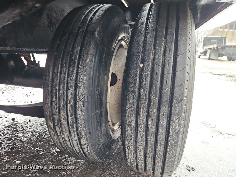 image for item EO7059 2019 Kaufman Trailers equipment trailer