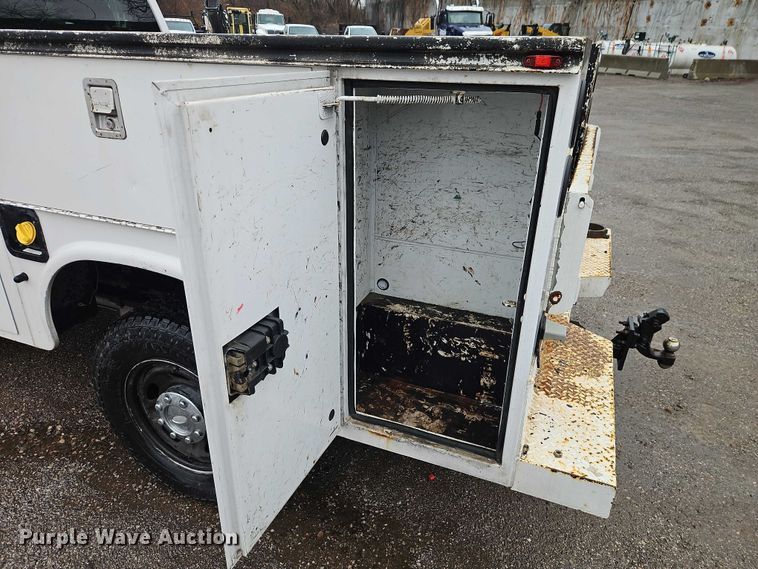 image for item EO7061 2012 Ford F350 Super Duty Utility Bed Pickup