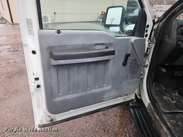 image for item EO7061 2012 Ford F350 Super Duty Utility Bed Pickup