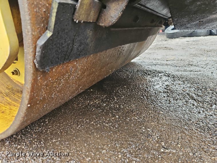 image for item EO7062 2006 Bomag BW138AC combination vibratory roller