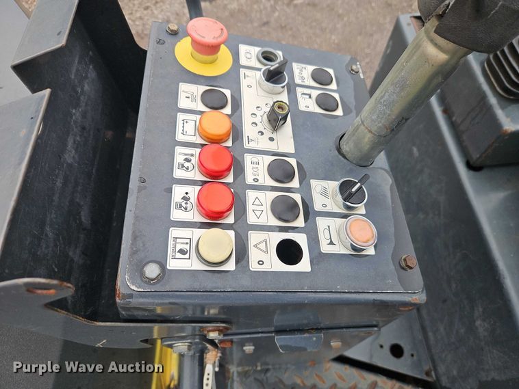 image for item EO7062 2006 Bomag BW138AC combination vibratory roller