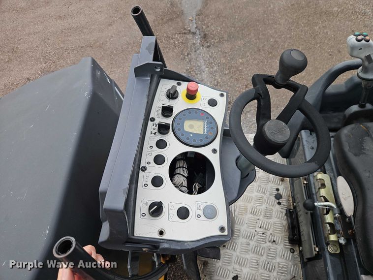 image for item EO7063 2016 Bomag BW120SL-5 double drum vibratory roller