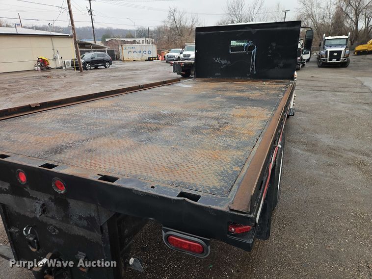 image for item EO7065 2009 International 4300 flatbed truck
