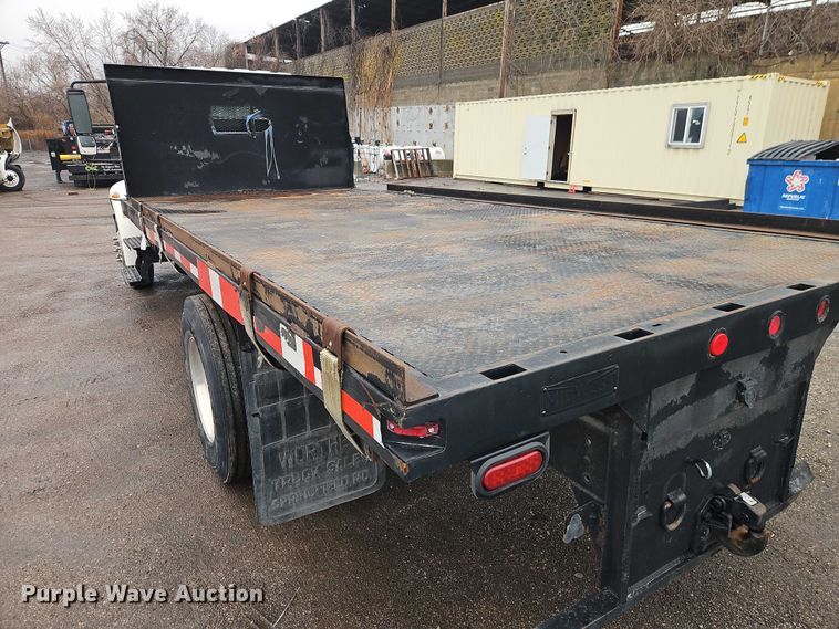 image for item EO7065 2009 International 4300 flatbed truck