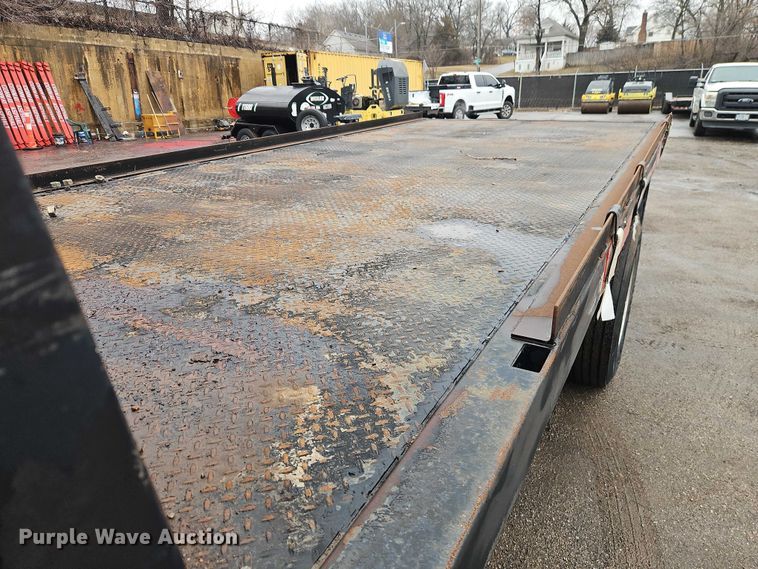 image for item EO7065 2009 International 4300 flatbed truck