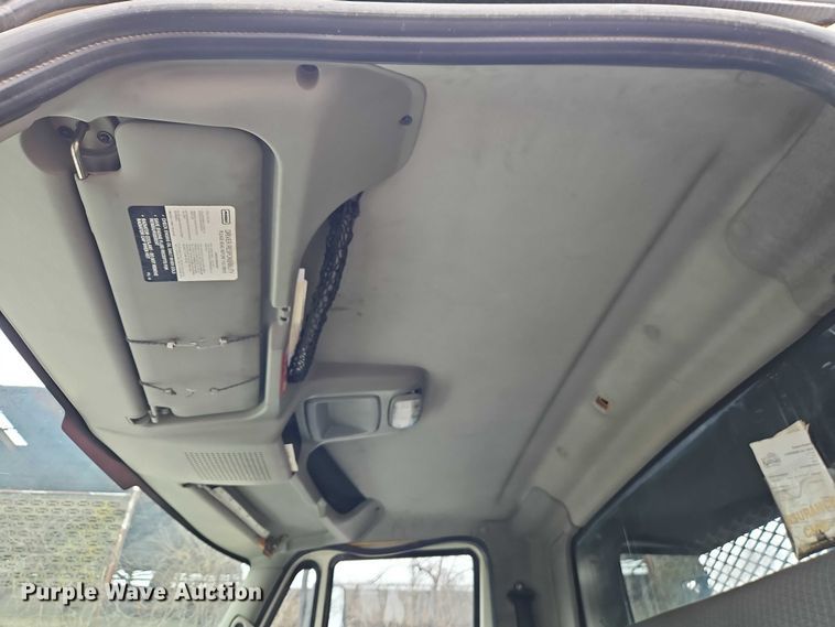 image for item EO7065 2009 International 4300 flatbed truck