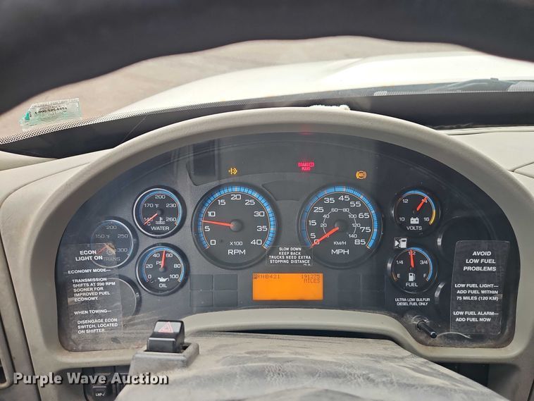 image for item EO7065 2009 International 4300 flatbed truck